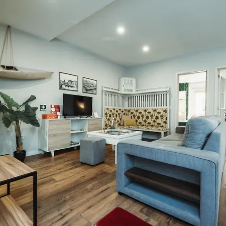 Casa Domingos Rebelo דירה *