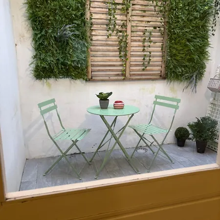 Casa Domingos Rebelo *