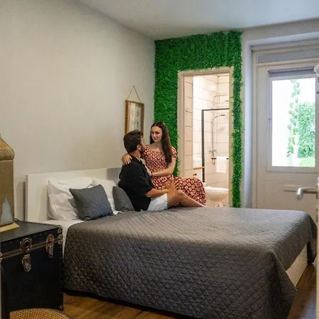 Casa Domingos Rebelo *