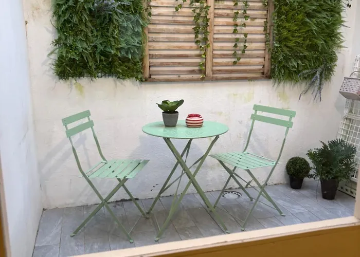 Casa Domingos Rebelo *